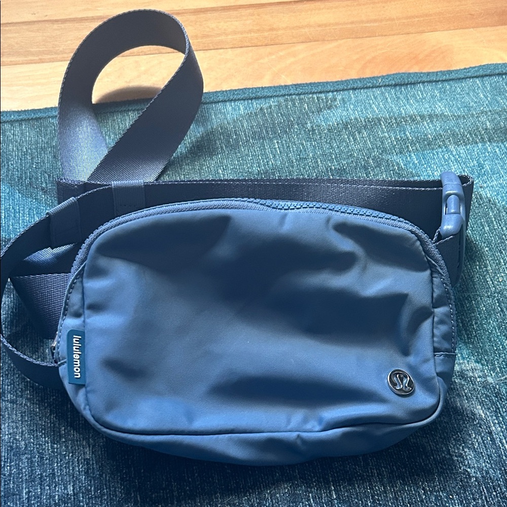 lululemon Belt Bag